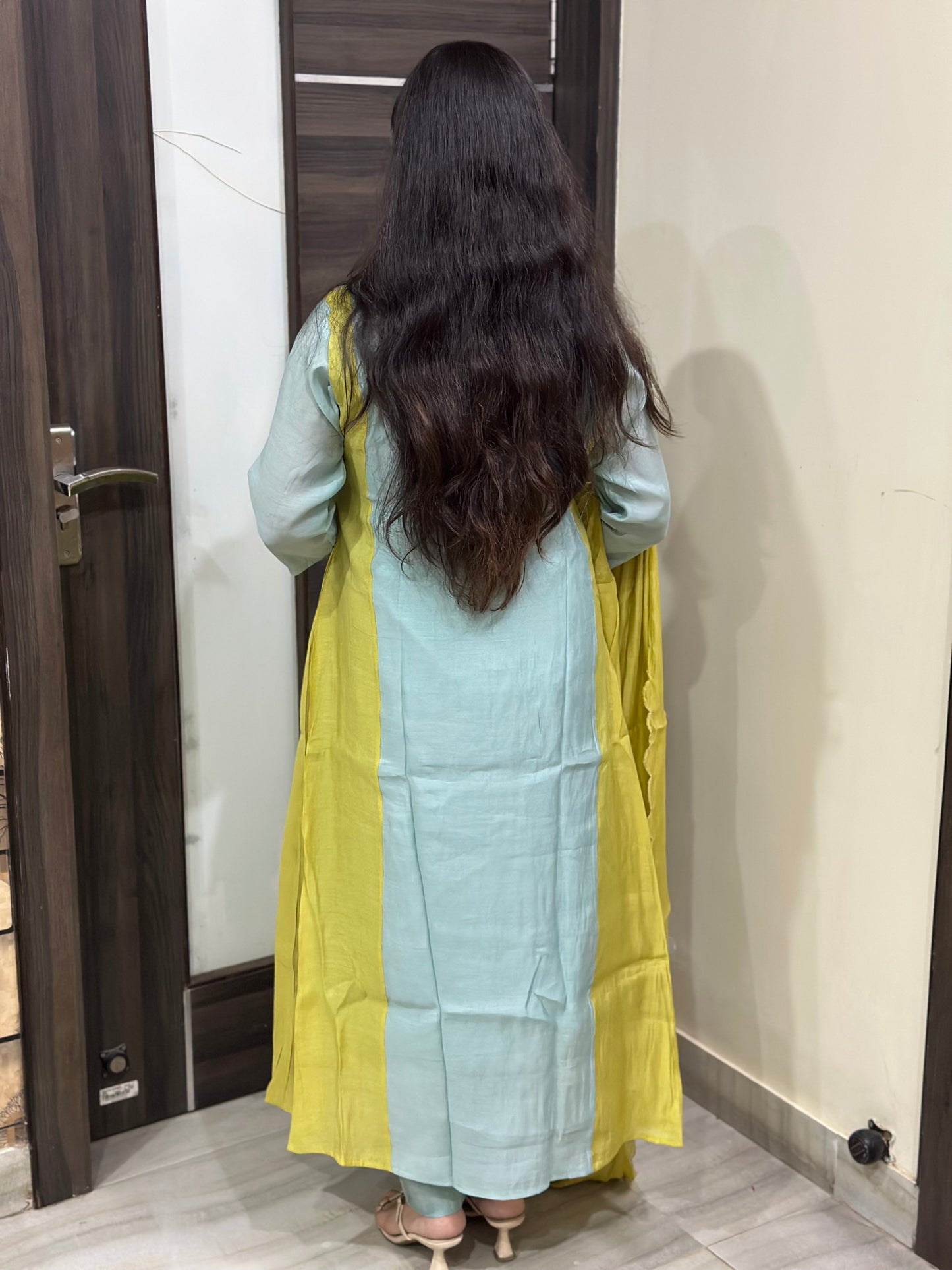 Anami festive Mul chanderi kurta set with silk dupatta