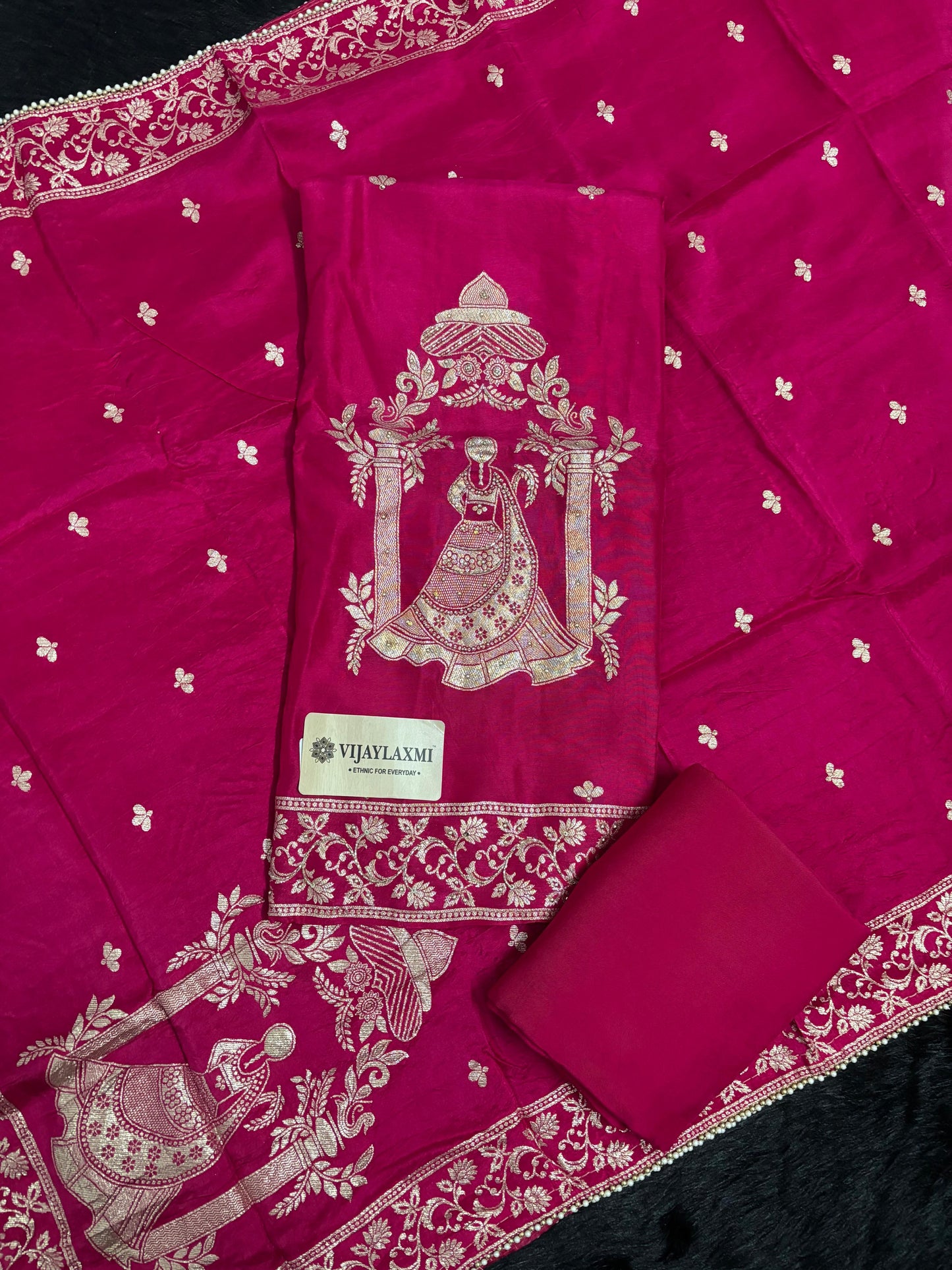 DOLA SILK UNSTITCHED SUIT