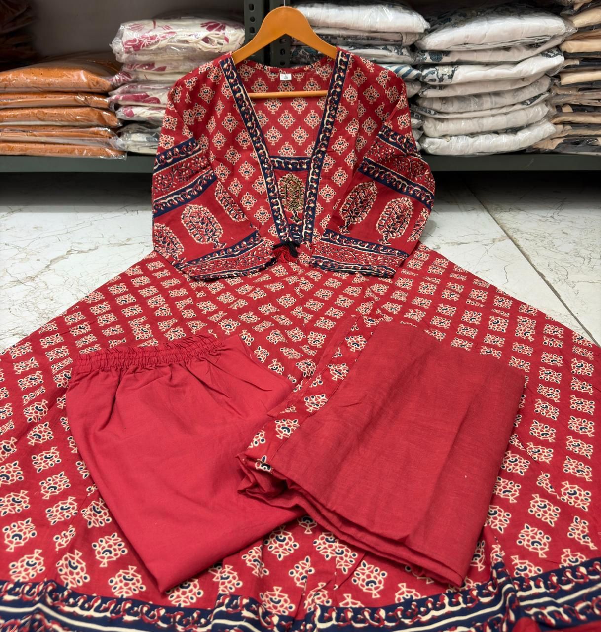 NAZAKAT cotton kurta set with pants & dupatta red