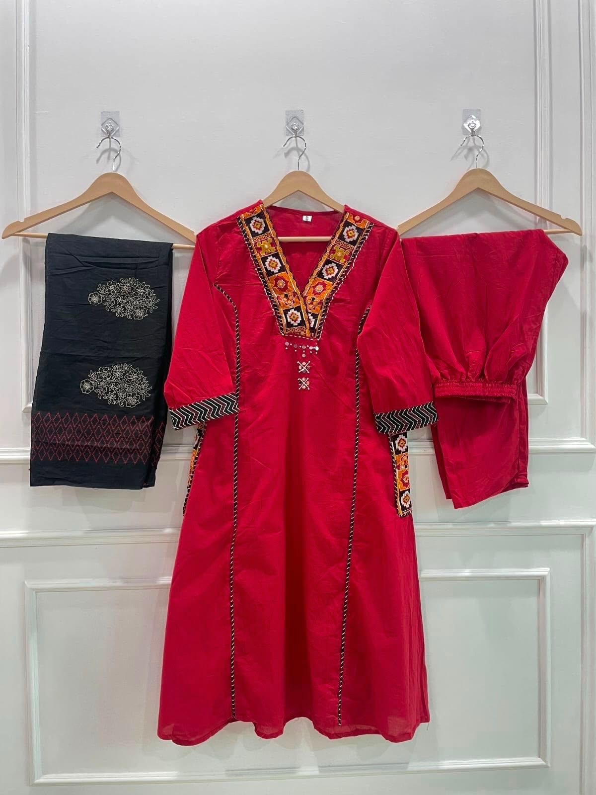 NAZAKAT cotton kurta set with pants & dupatta