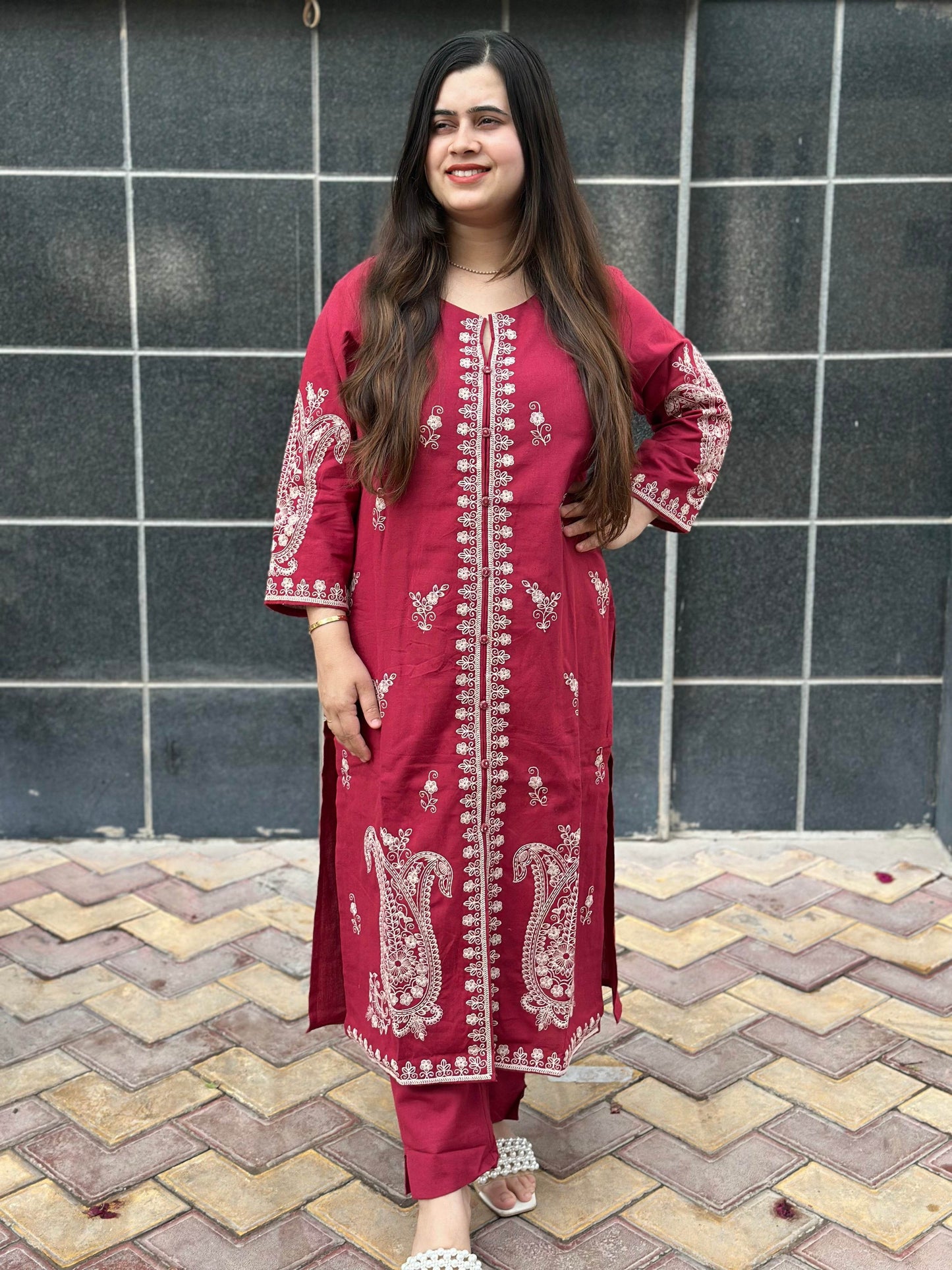 Cotton Chikankari kurta Set - Vijay Laxmi