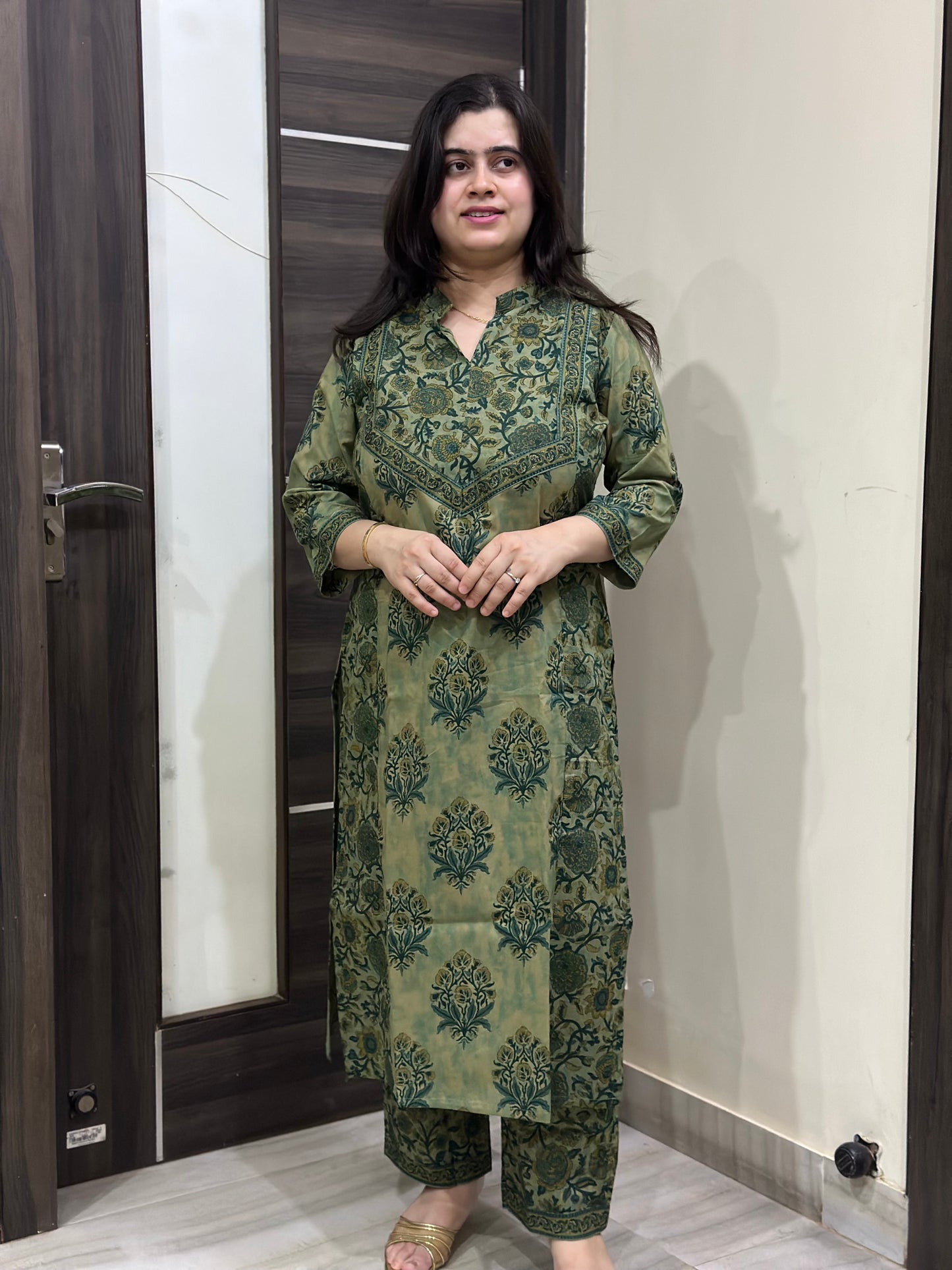 Gazal Cotton kurta set for women green