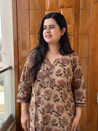 Gulmohar Cotton kurti for women dabu print