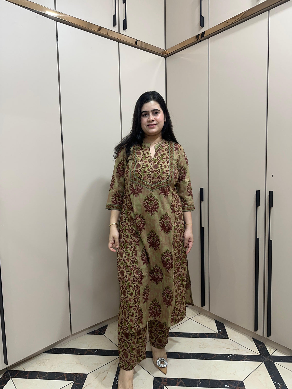 Nazakat Cotton kurta set for women maroon
