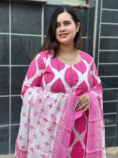 Vijaylaxmi Women’s Cotton straight kurta with Pant & Dupatta - Vijay Laxmi