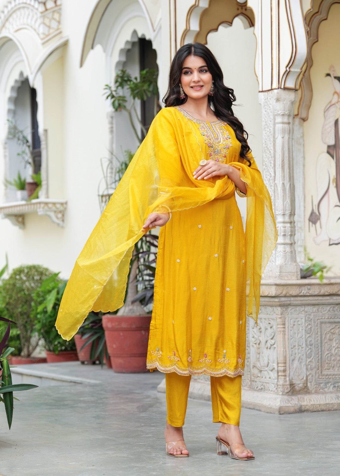 Plus size Dola silk suit - Vijay Laxmi