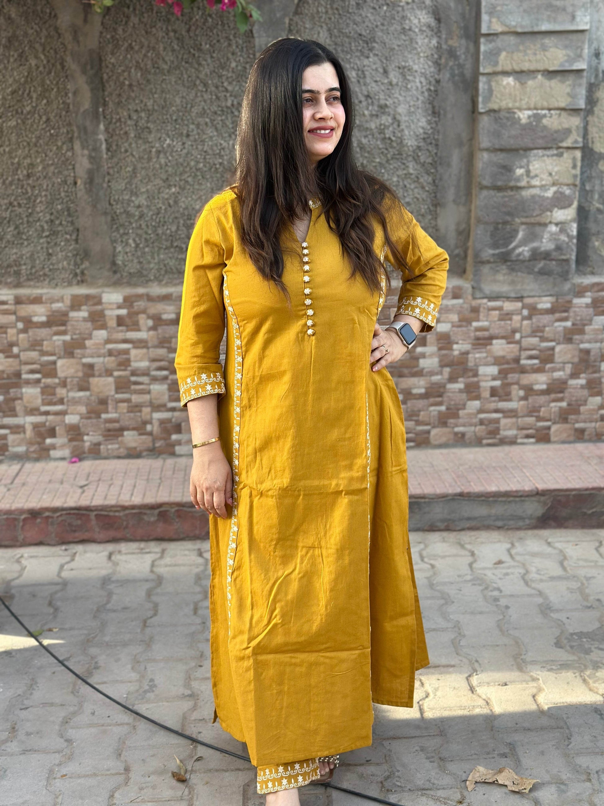 Cotton kurta set with pants - Vijay Laxmi