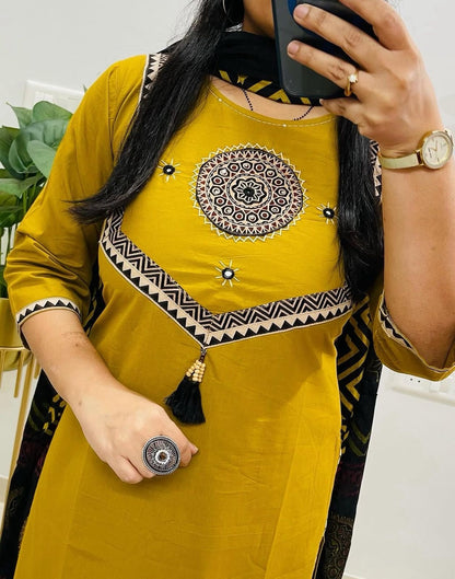 Amayra Arjakh Cotton Kurti Pant Dupatta Set – Thread & Lace