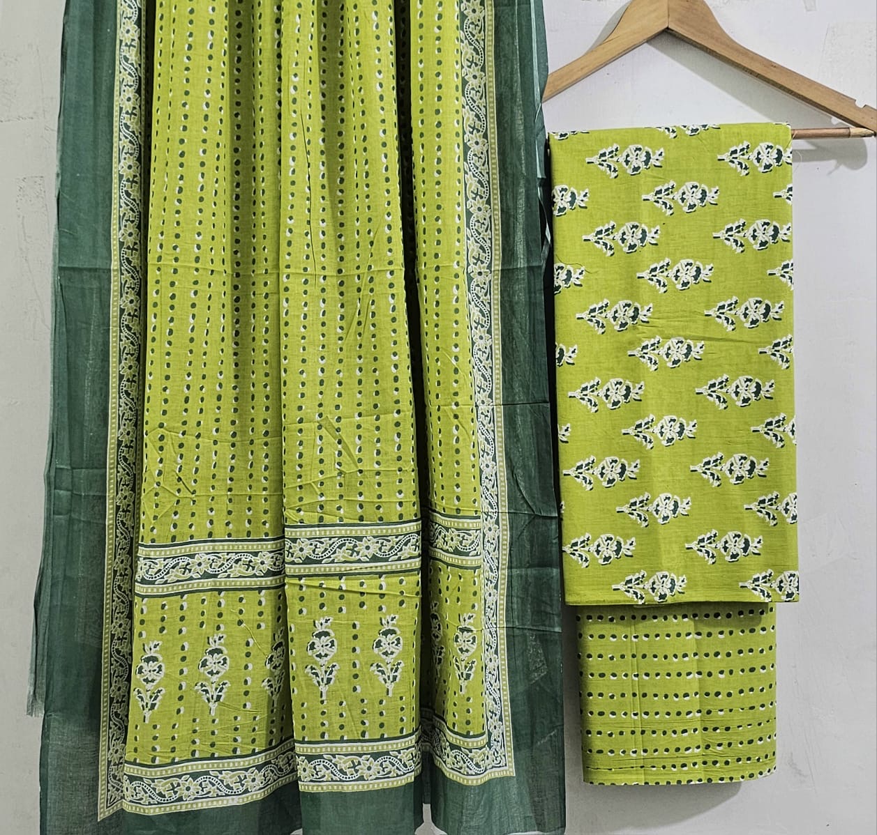 Breathable Cotton Printed Unstitched suit