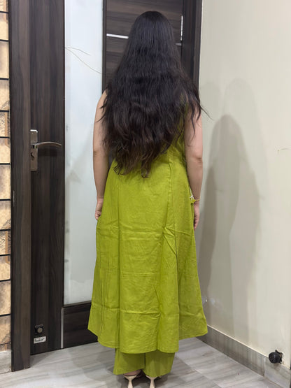 Anami Sleeveless Cotton Kurta set Green