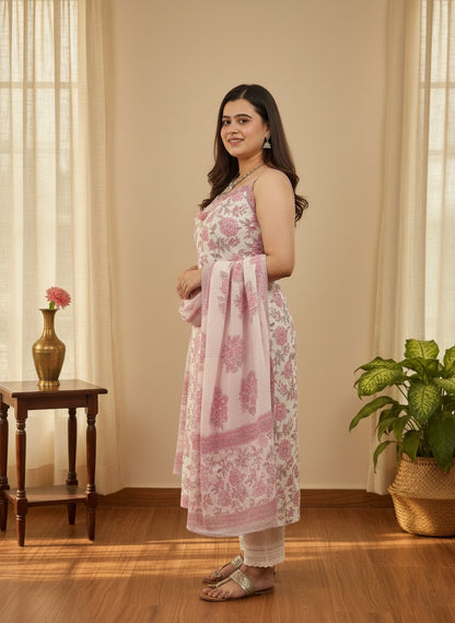 Sleeveless Thread Work Cotton Suit For Women