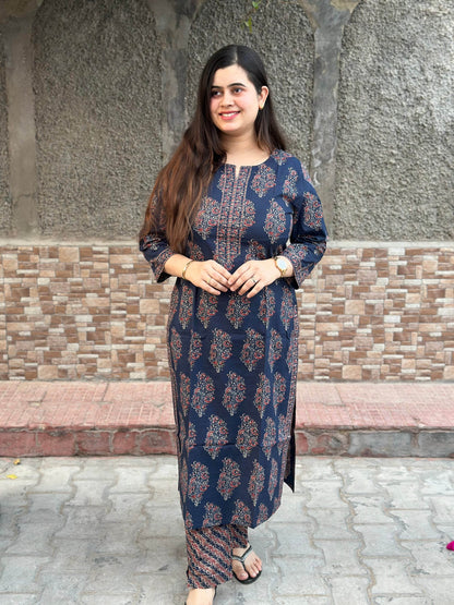 Ajrakh print kurta set with pants - Vijay Laxmi