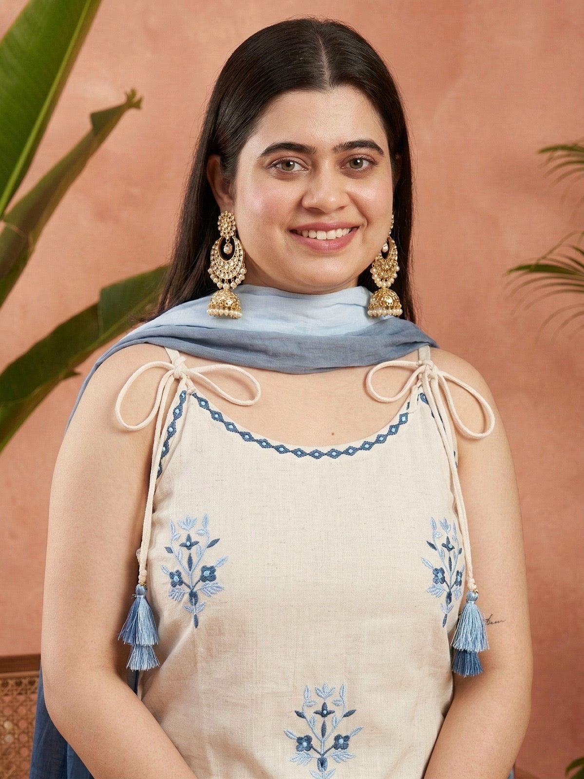 Bani Sleeveless Thread Work Cotton Suit For Women