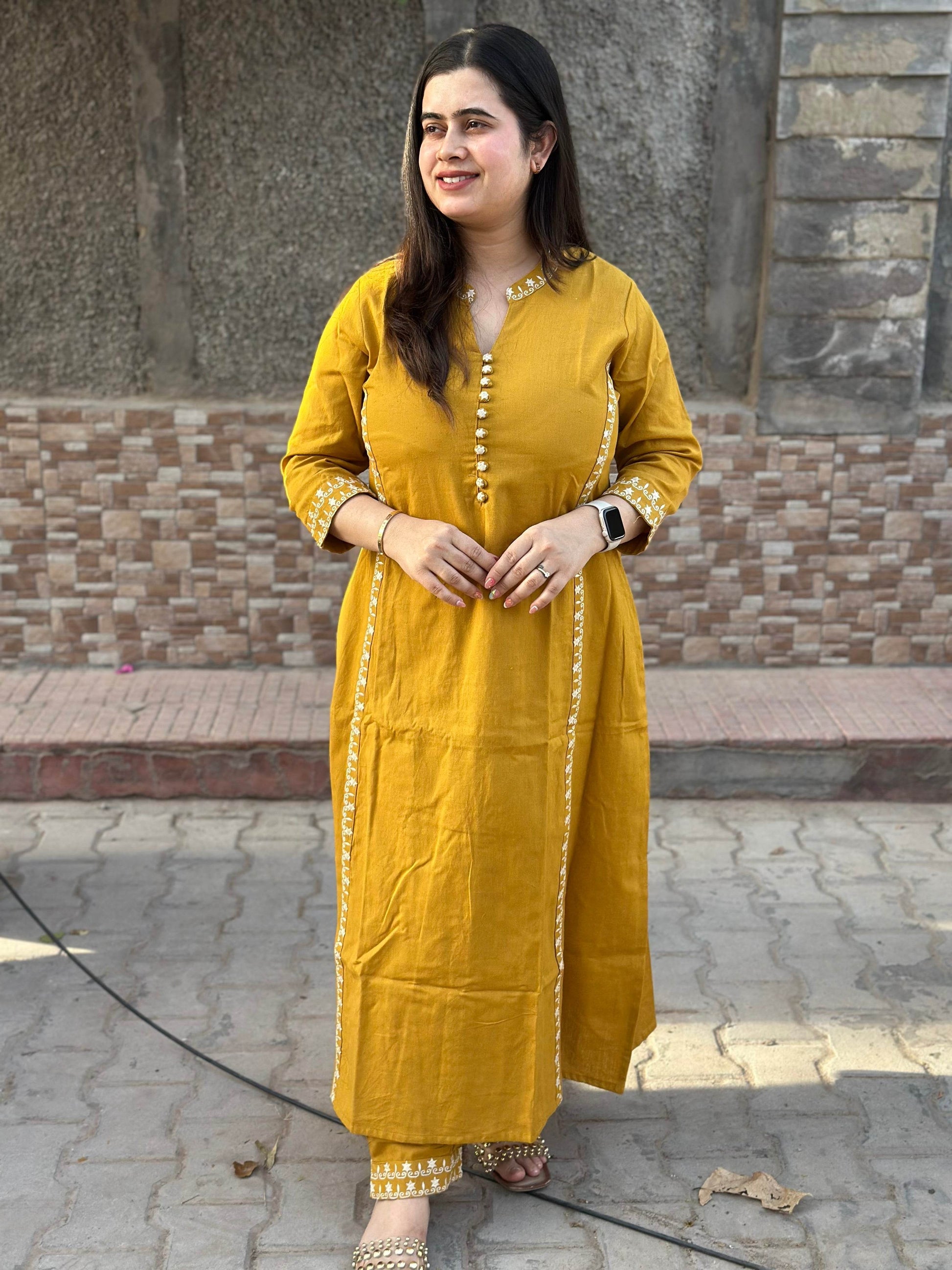 Cotton kurta set with pants - Vijay Laxmi