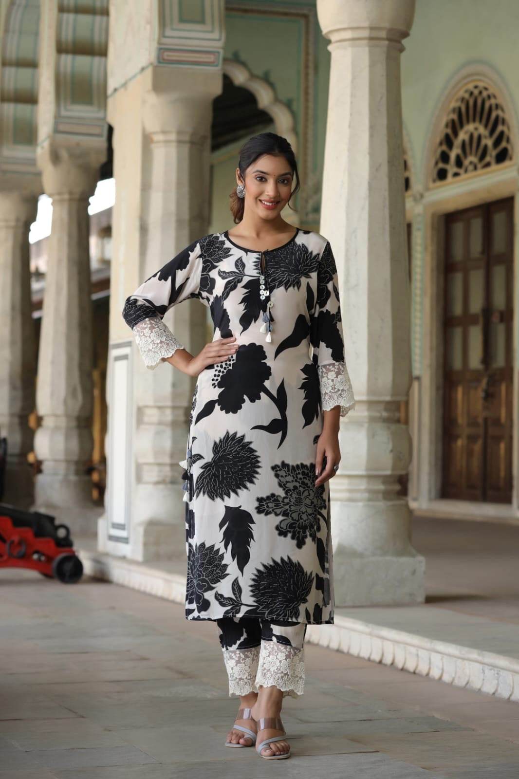 Pure Crepe Silk kurta set - Vijay Laxmi