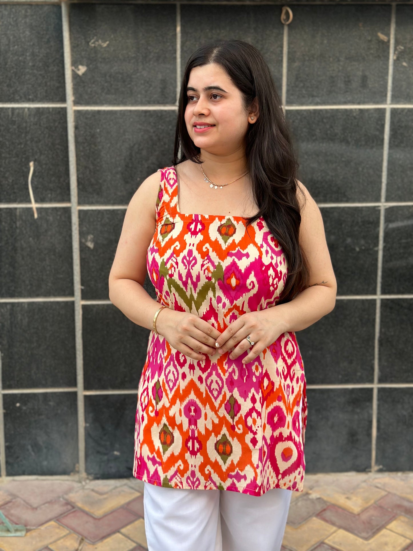 Gulmohar Sleeveless Cotton kurta