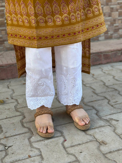 Cotton chikankari hakoba pants - Vijay Laxmi