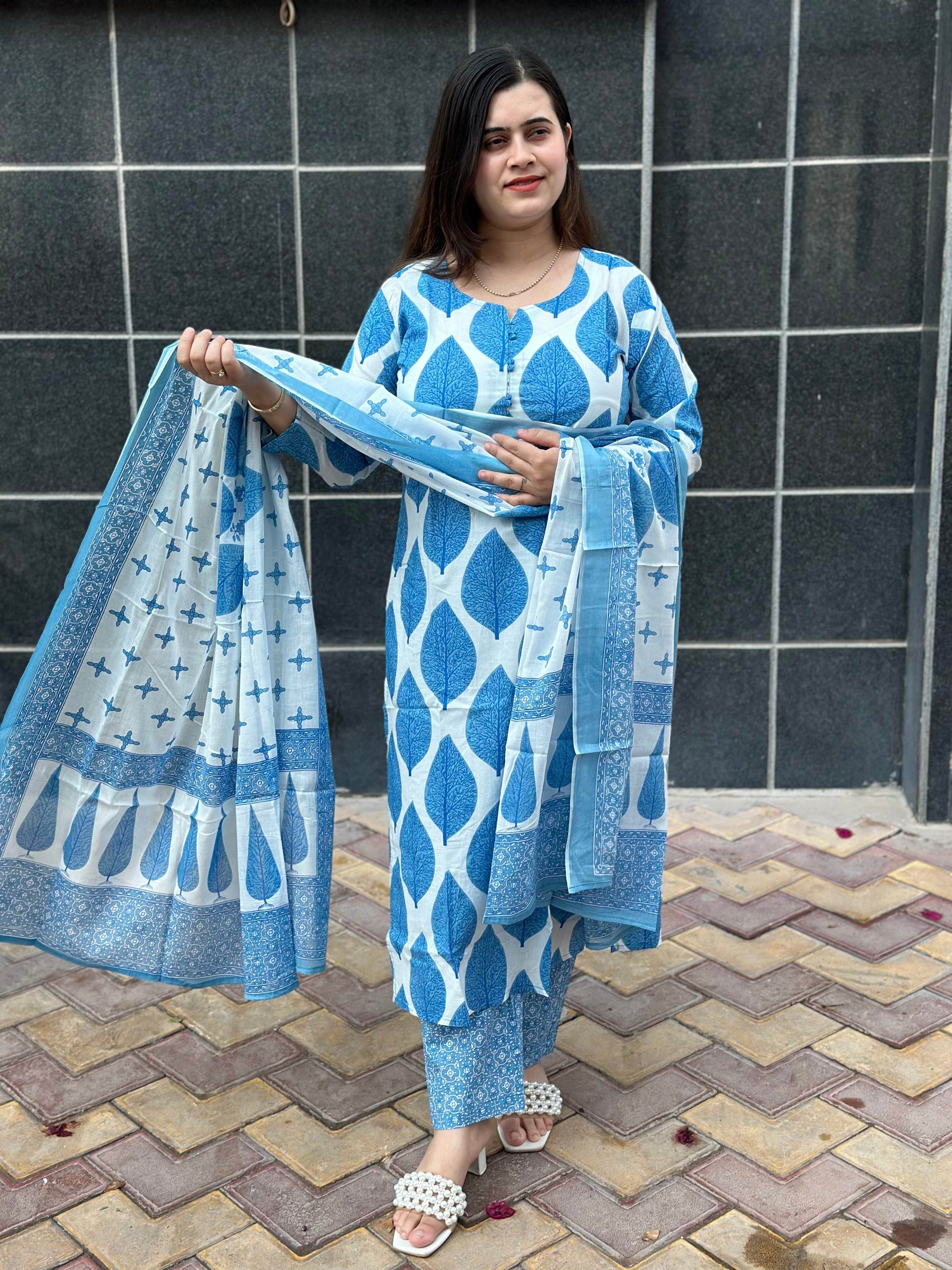 Vijaylaxmi Women’s Cotton straight kurta with Pant & Dupatta - Vijay Laxmi