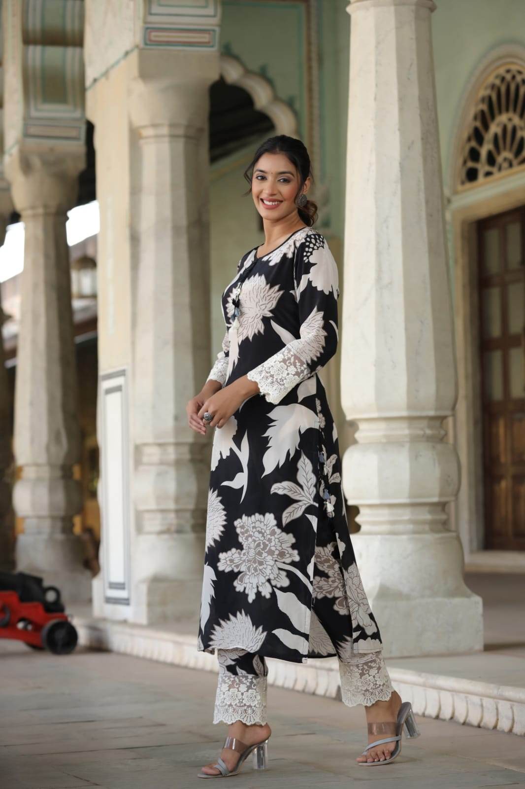 Pure Crepe Silk kurta set - Vijay Laxmi