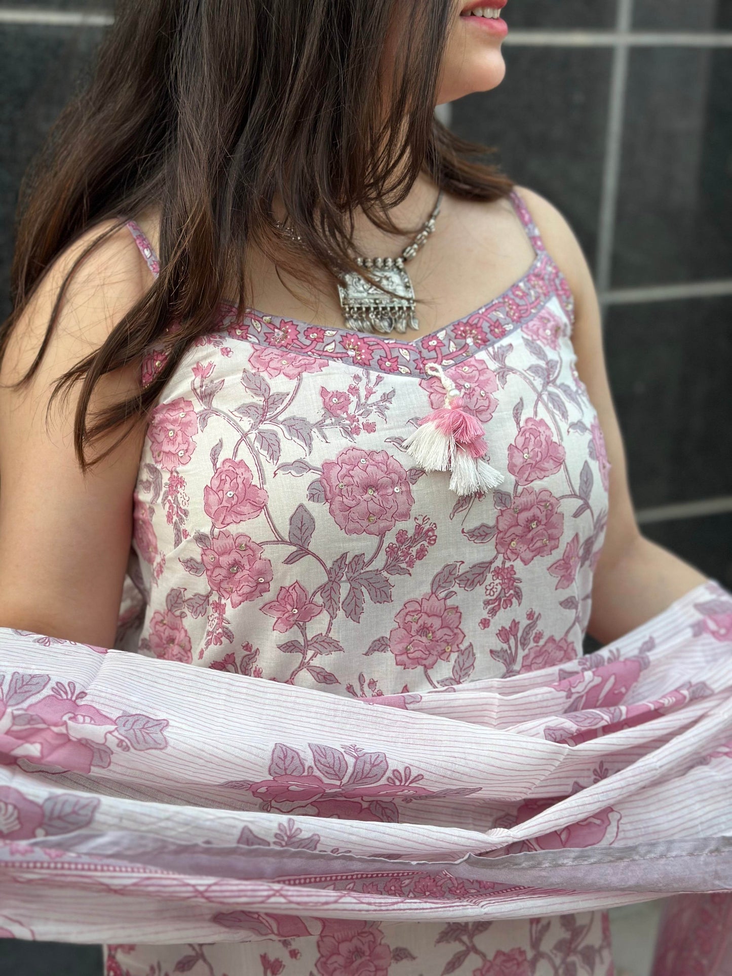 Sleeveless Thread Work Cotton Suit For Women - Vijay Laxmi