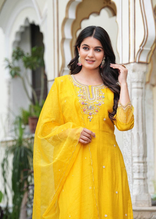 Plus size Dola silk suit - Vijay Laxmi