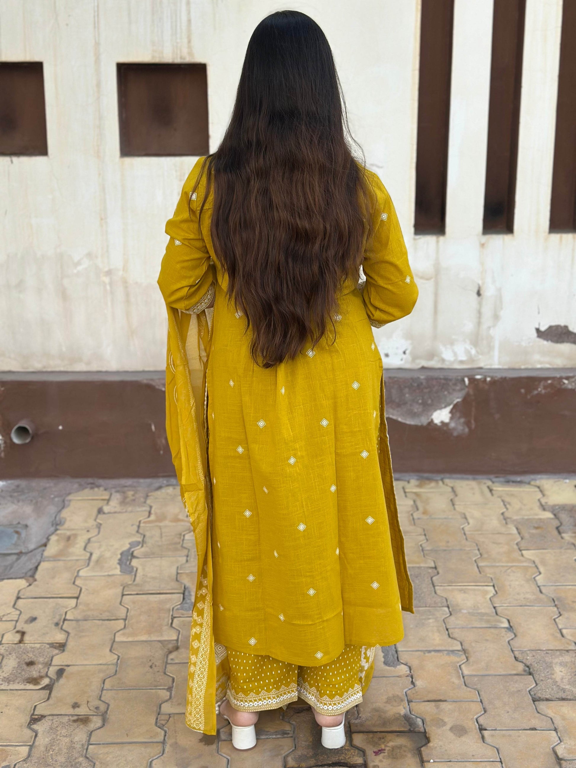 Cotton Flex kurta set with pants & dupatta - Vijay Laxmi