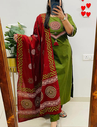 Amayra Arjakh Cotton Kurti Pant Dupatta Set – Thread & Lace