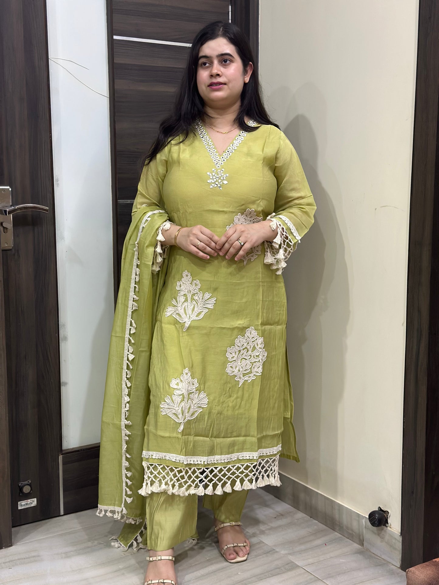 Anami festive Mul chanderi kurta set with silk dupatta