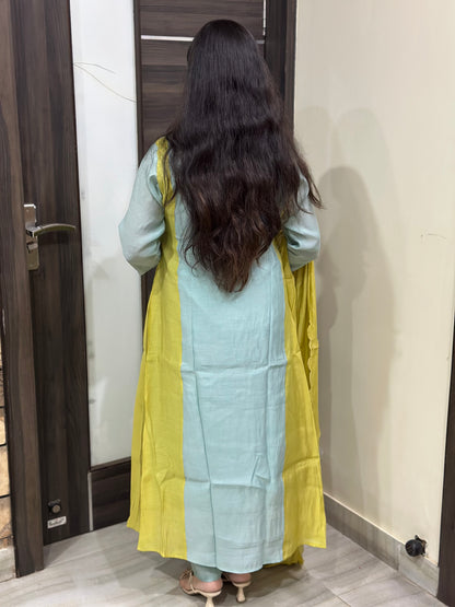Anami festive Mul chanderi kurta set with silk dupatta