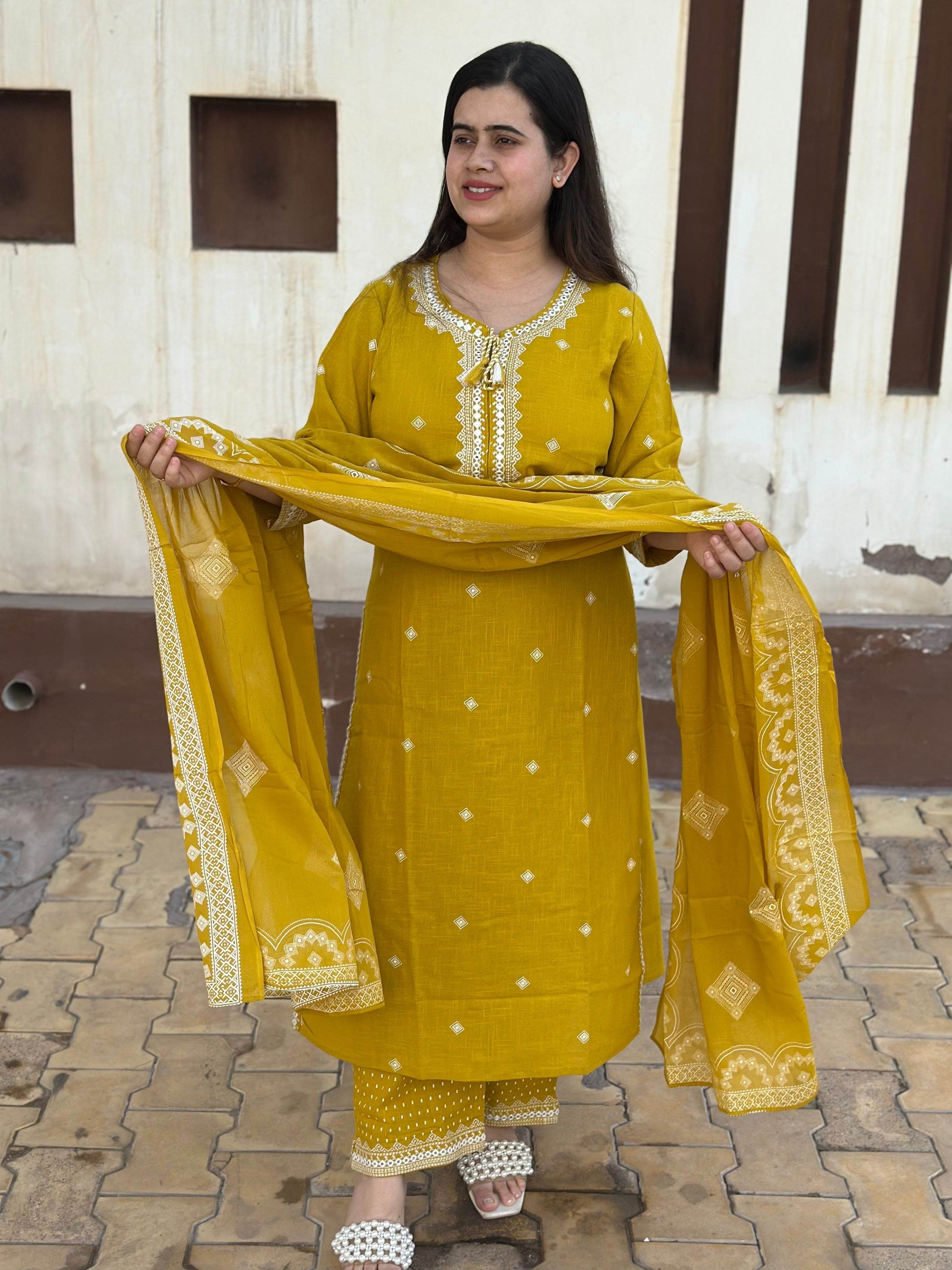 Cotton Flex kurta set with pants & dupatta - Vijay Laxmi