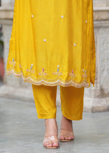 Plus size Dola silk suit - Vijay Laxmi