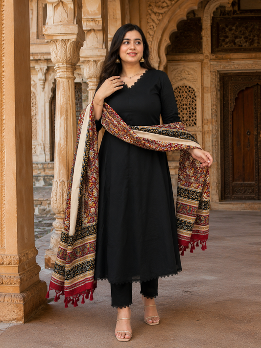 Gulzar Black Kurta set with pant & kalamkari dupatta