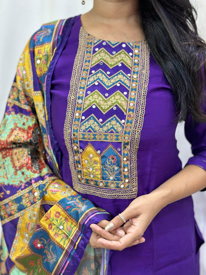 Silk suit For Women - Vijay Laxmi