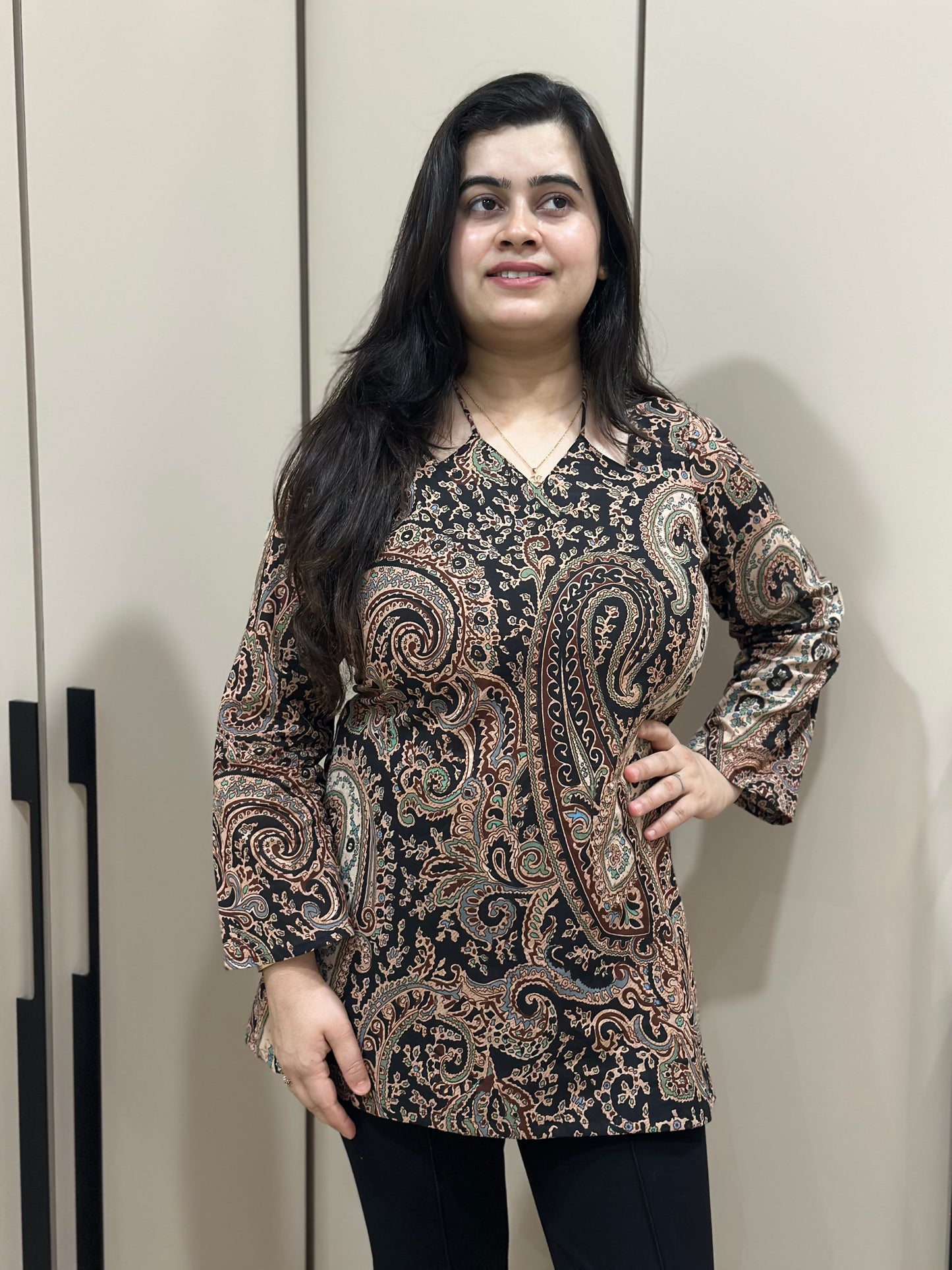 Jasmine short kurti Black