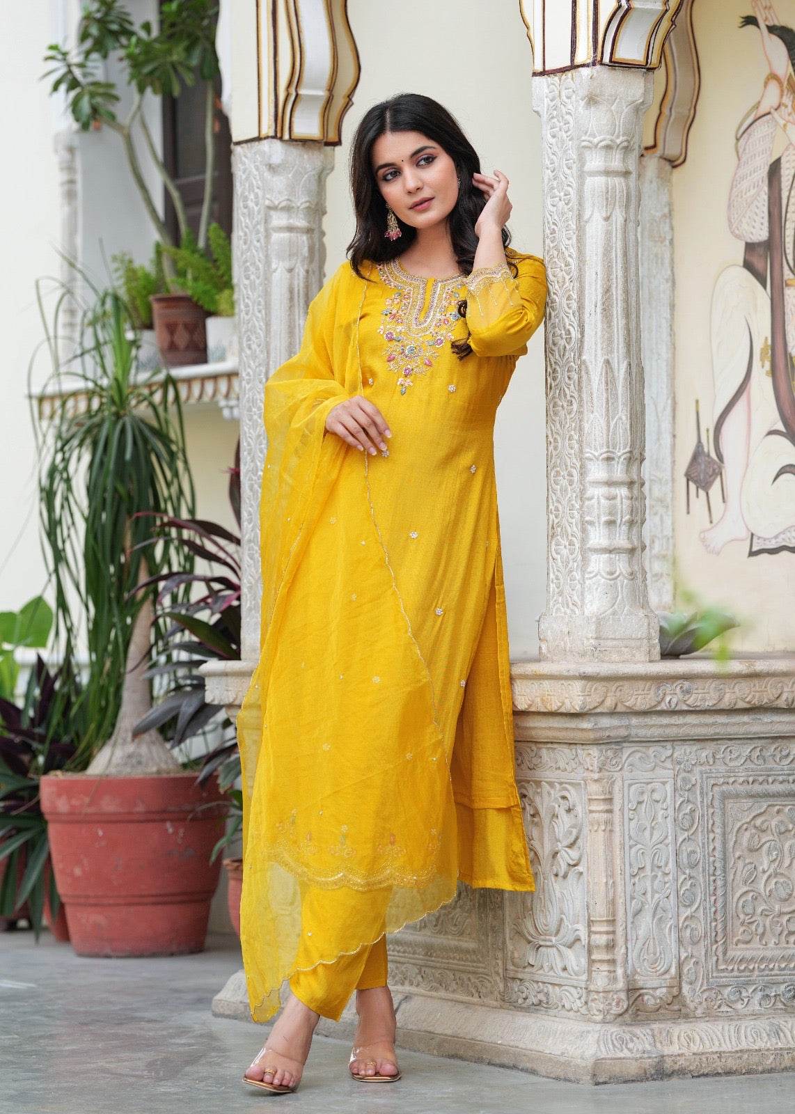 Plus size Dola silk suit - Vijay Laxmi