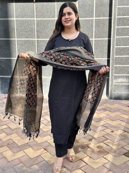 Kantha cotton suit - Vijay Laxmi