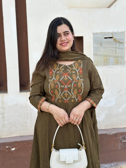 Thread Work Cotton Suit For Women - Vijay Laxmi