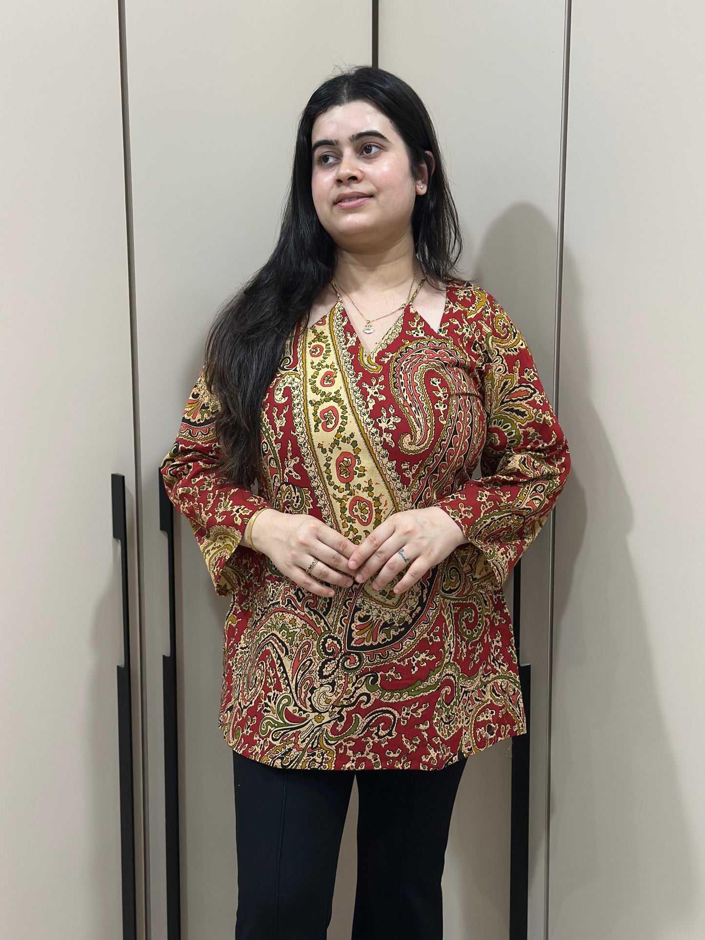 Jasmine short kurti red