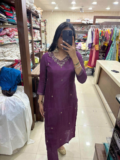 Dola Silk Suit - Vijay Laxmi