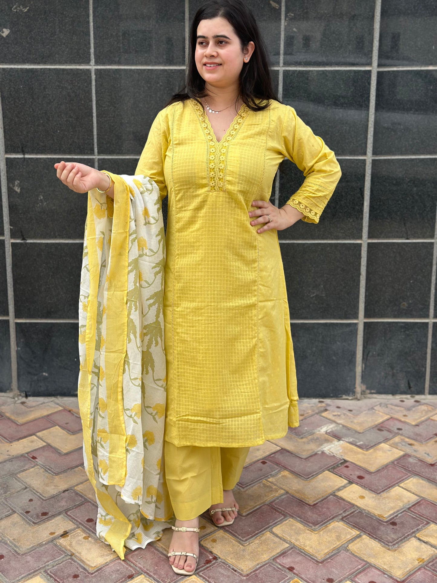 Gulmohar Mulmul Cotton kurta Set with Doria dupatta