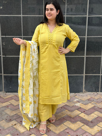 Gulmohar Mulmul Cotton kurta Set with Doria dupatta