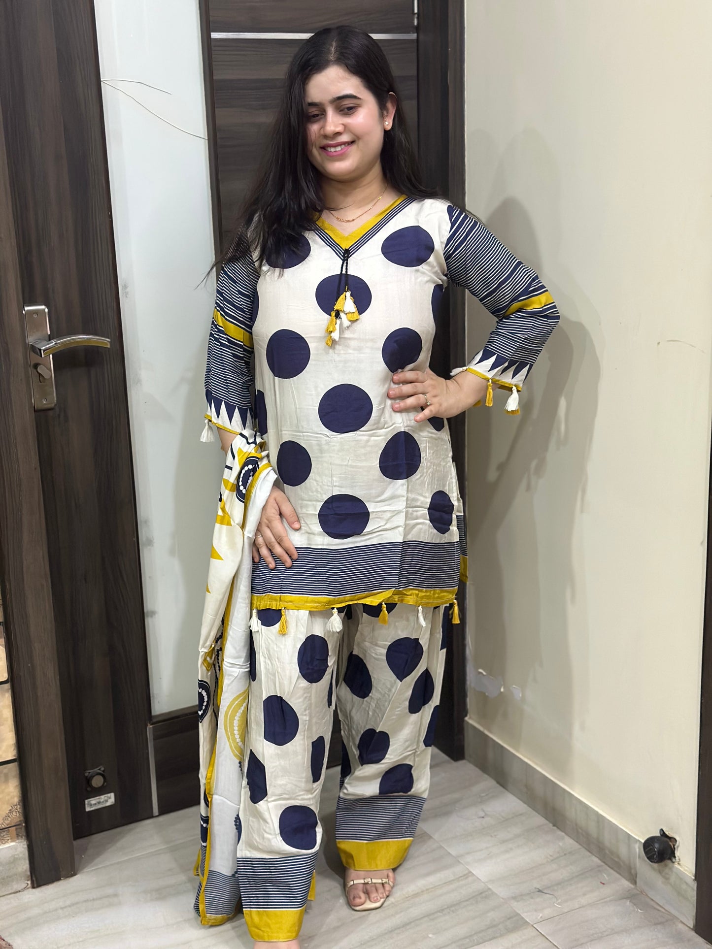 Anami festive modal kurta set with farshi salwar & dupatta