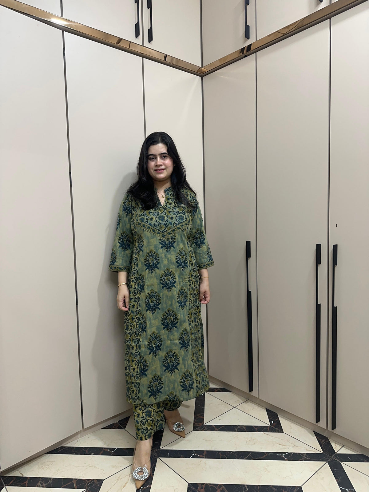 Nazakat Cotton kurta set for women green