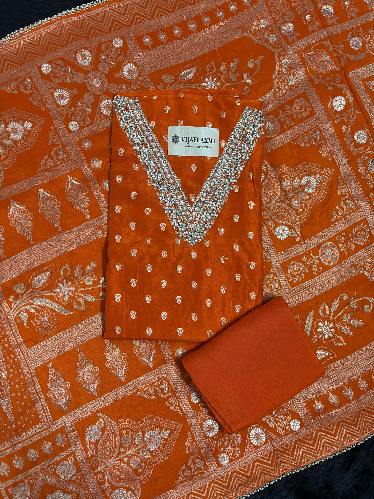 BANARASI SILK UNSTITCHED SUIT