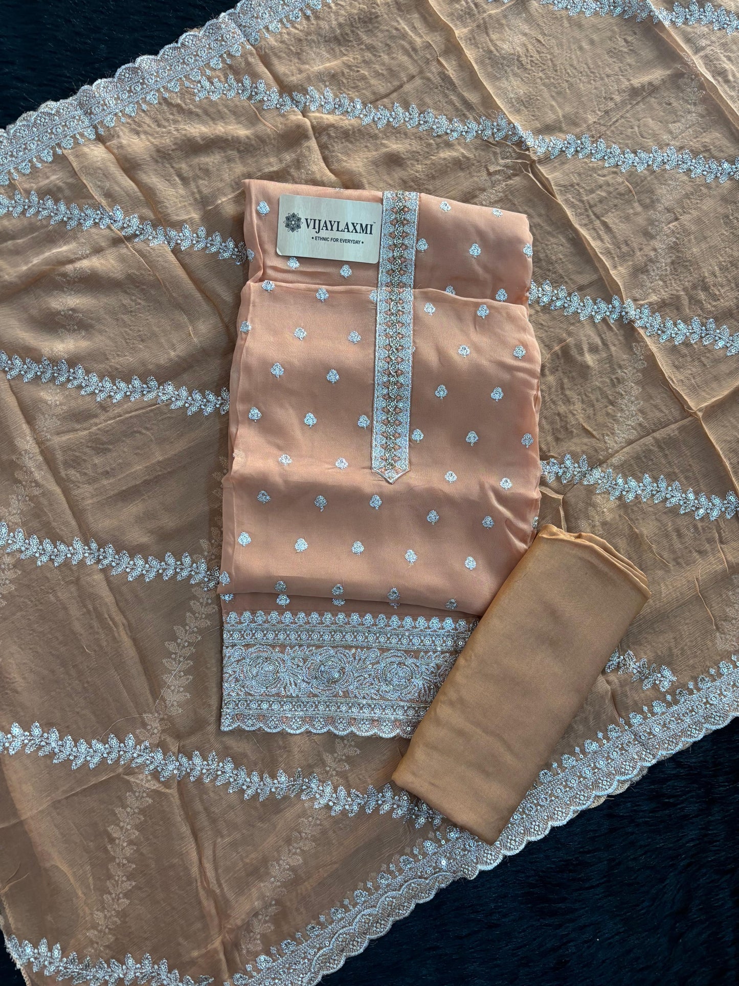 GORGAT UNSTITCHED SUIT