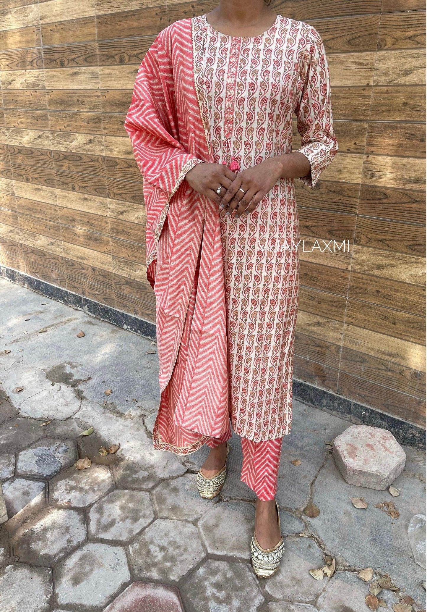 Maharani suit set MH02 - Vijay Laxmi