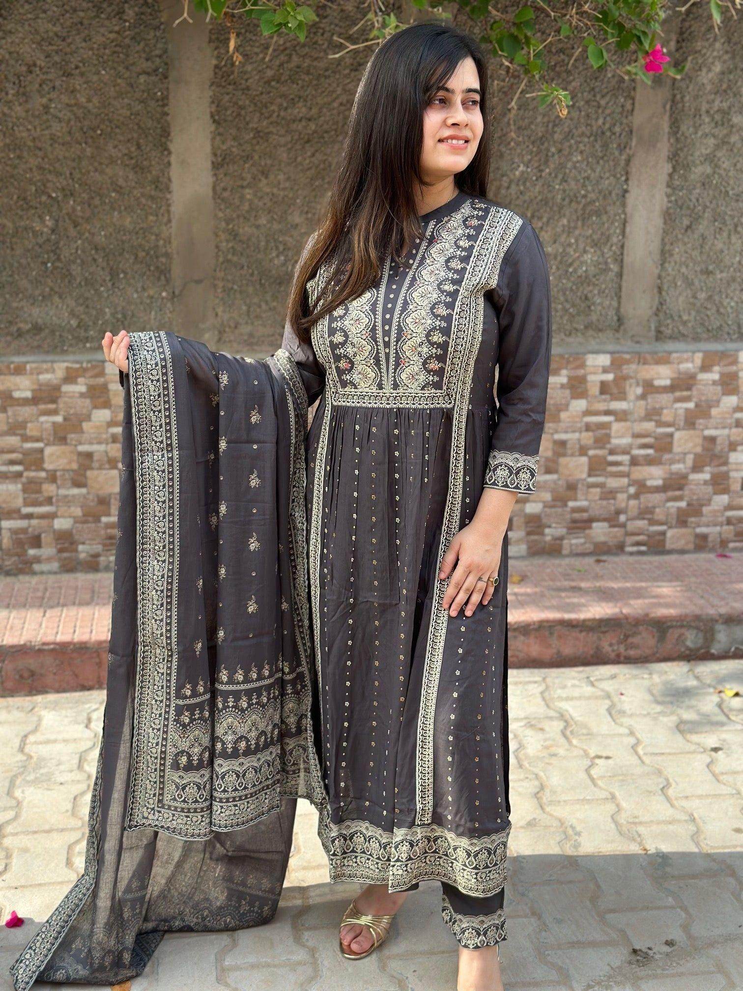 Naira Suit Set - Vijay Laxmi