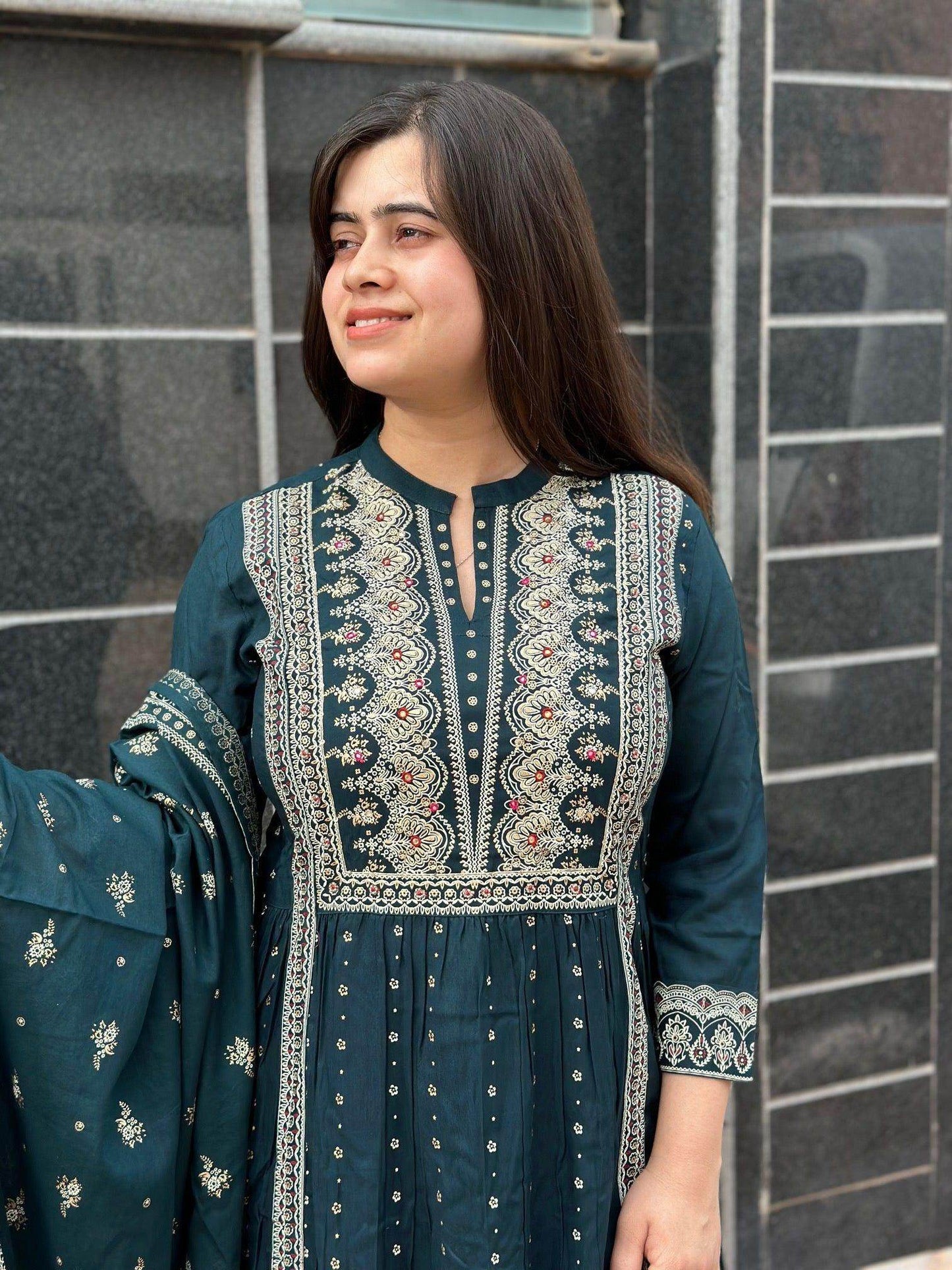 Naira Suit Set - Vijay Laxmi