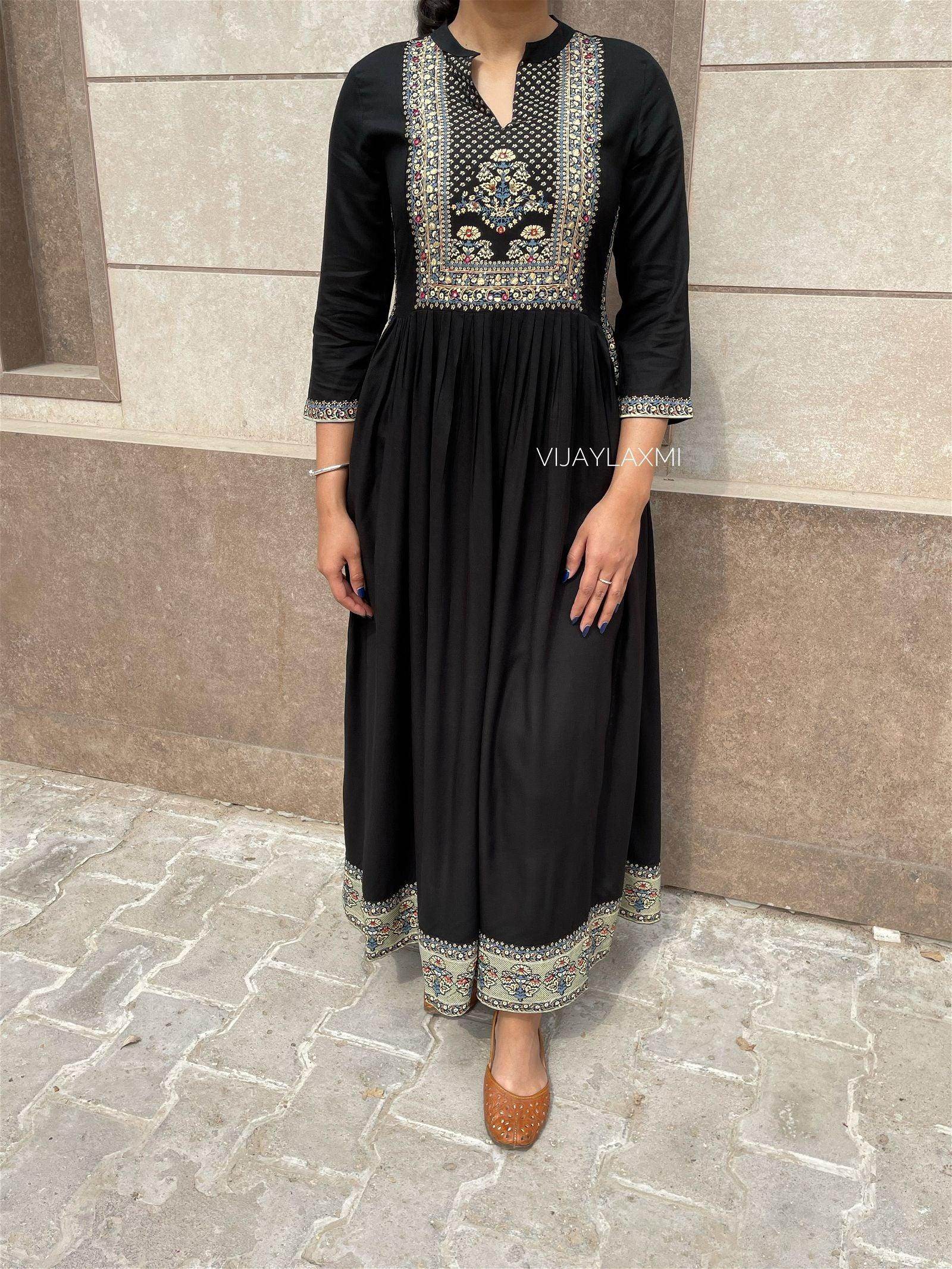 Naira cut Kurti D4 Black - Vijay Laxmi