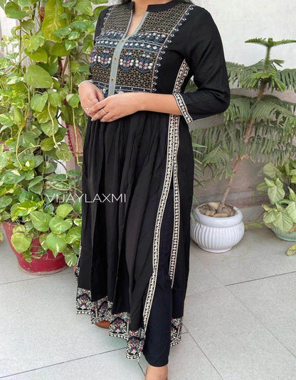 Pure rayon kurti - Vijay Laxmi